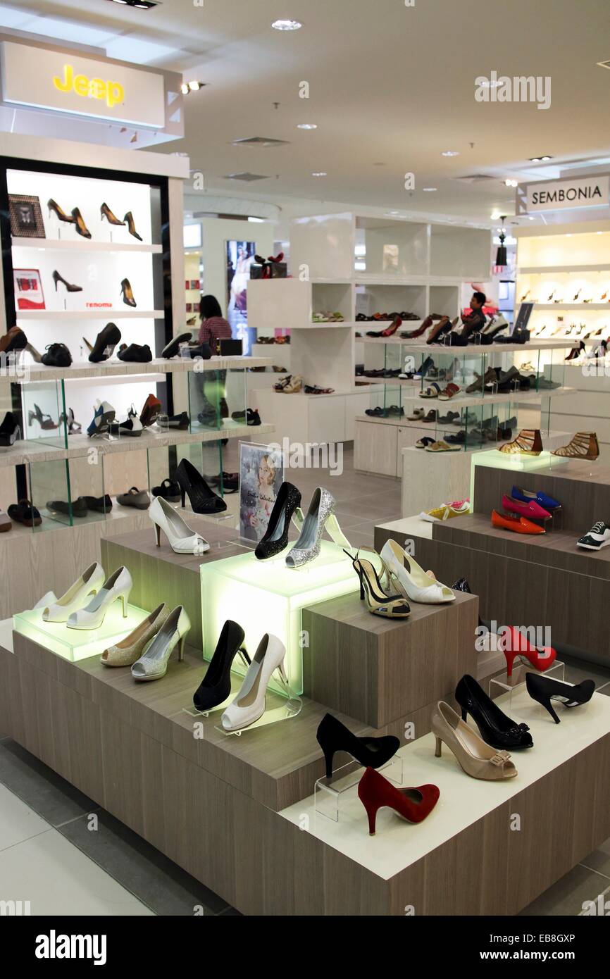 women´s shoe store Stock Photo - Alamy