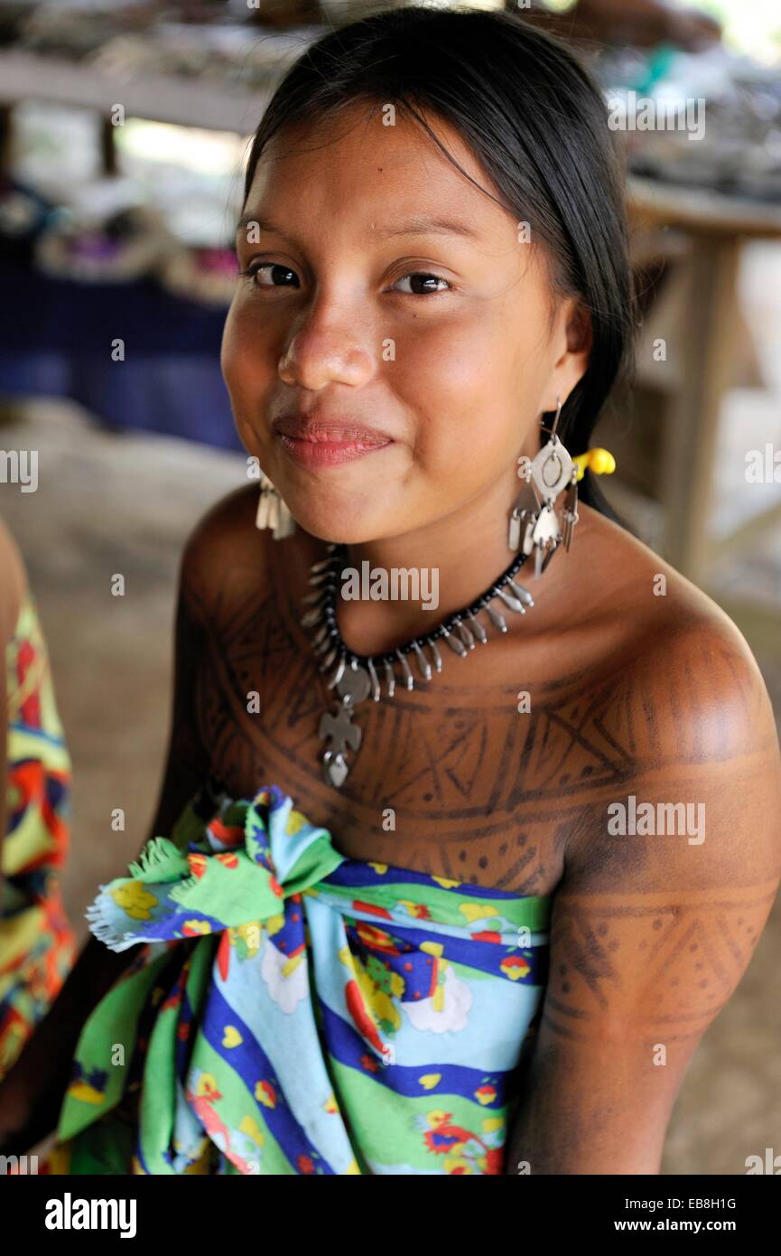 Esilda, young teenager of Embera | Stock Photo