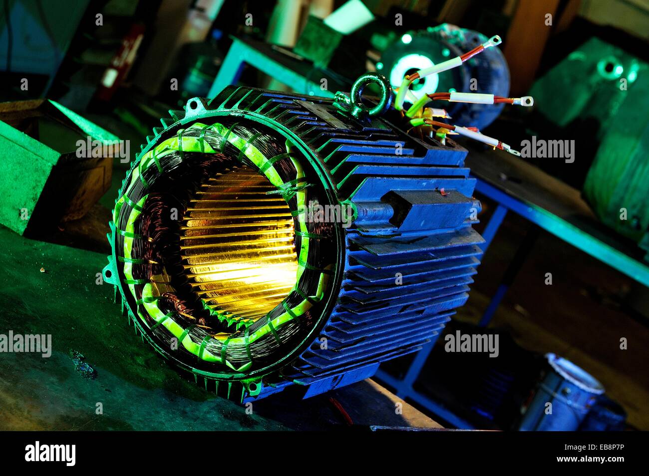 Without wire hi-res stock photography and images - Alamy