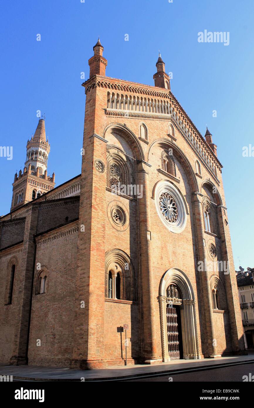 Crema italy view hires stock photography and images Alamy