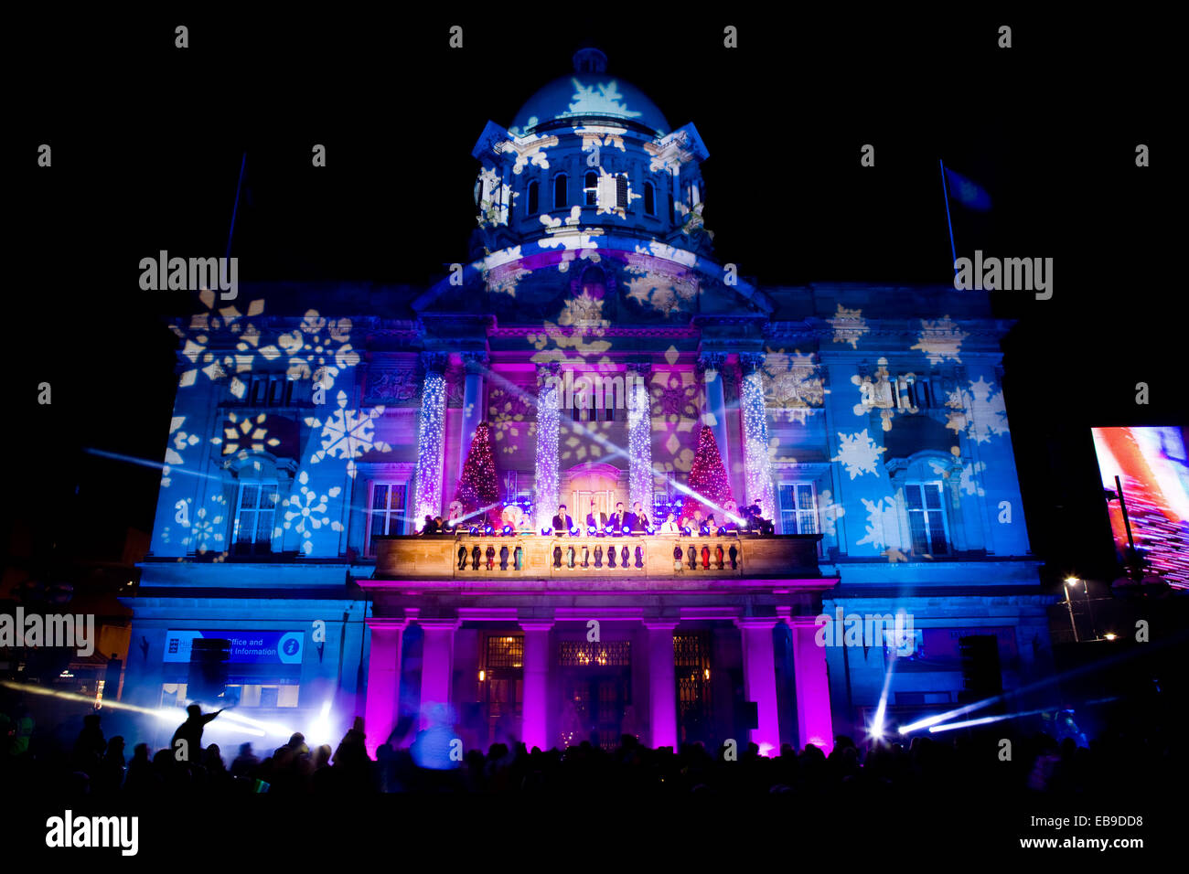 Hull, UK. 27th Nov, 2014. The Christmas lights switch on and fireworks display at the City Hall in Queen Victoria Square, Hull, East Yorkshire, UK. 27th November 2014. Credit:  LEE BEEL/Alamy Live News Stock Photo