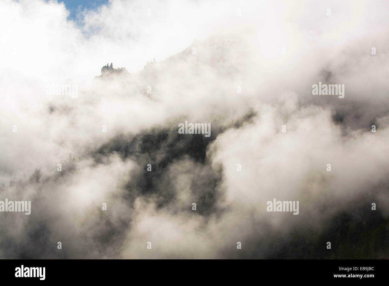 Mist rising from mountain hi-res stock photography and images - Alamy