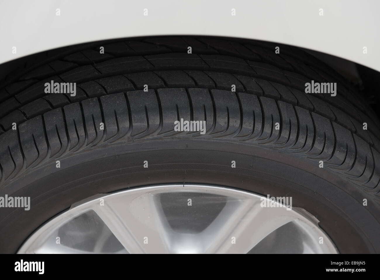 door and tyre of a white car Stock Photo Alamy