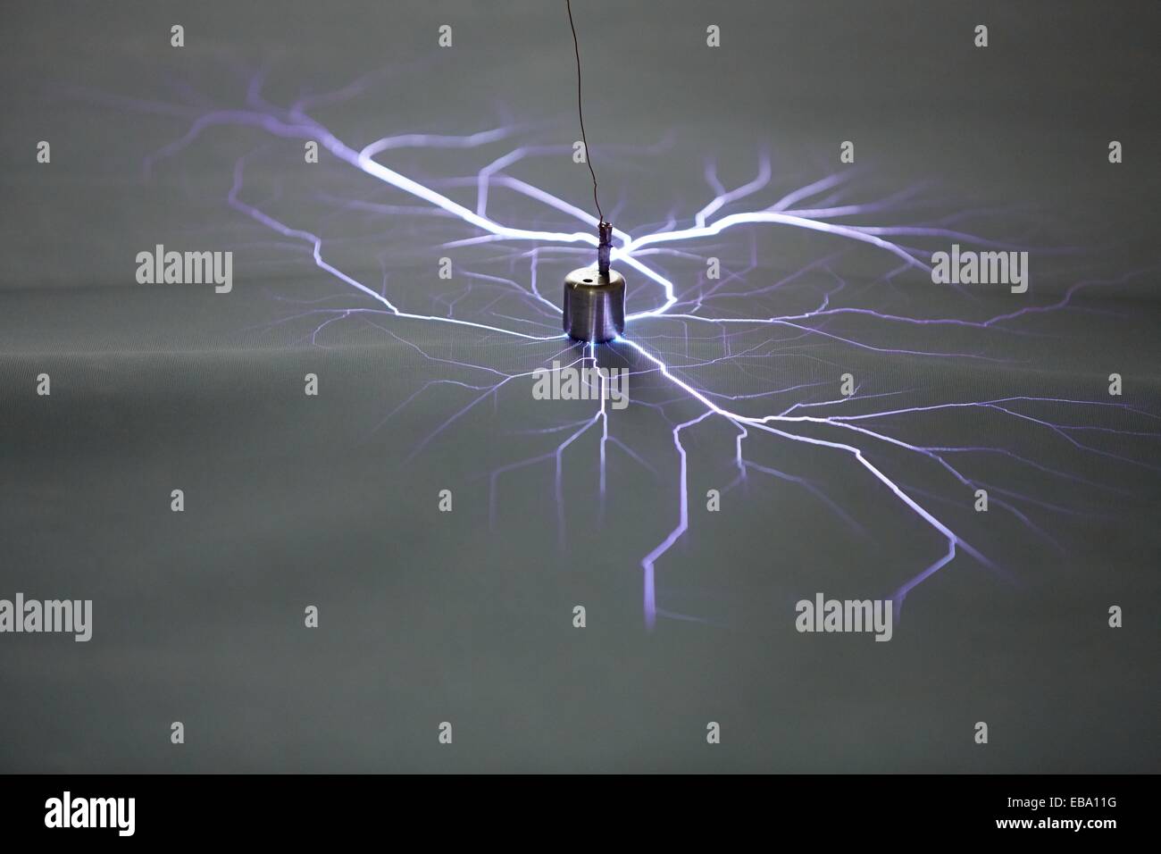 High voltage electric shock. Stiffness test insulating blanket. High