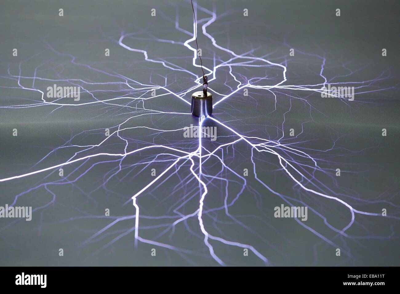 High voltage electric shock. Stiffness test insulating blanket. High