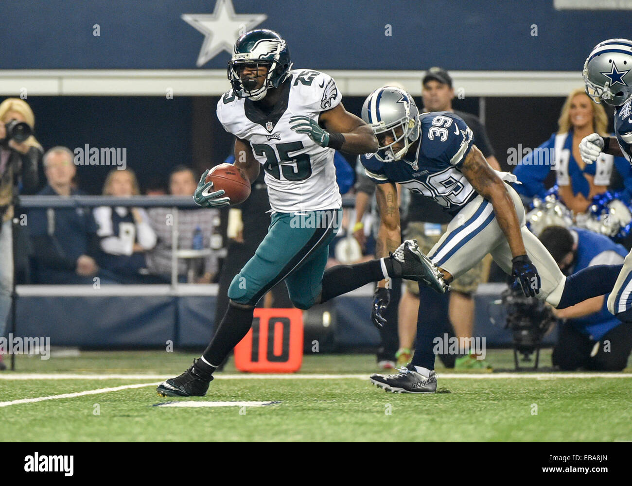 New York Giants cornerback Prince Amukamara (20) at the line of scrimmage  against Dallas Cowboys wide receiver Dez Bryant (88) in an NFL football  game between the New York Giants and Dallas