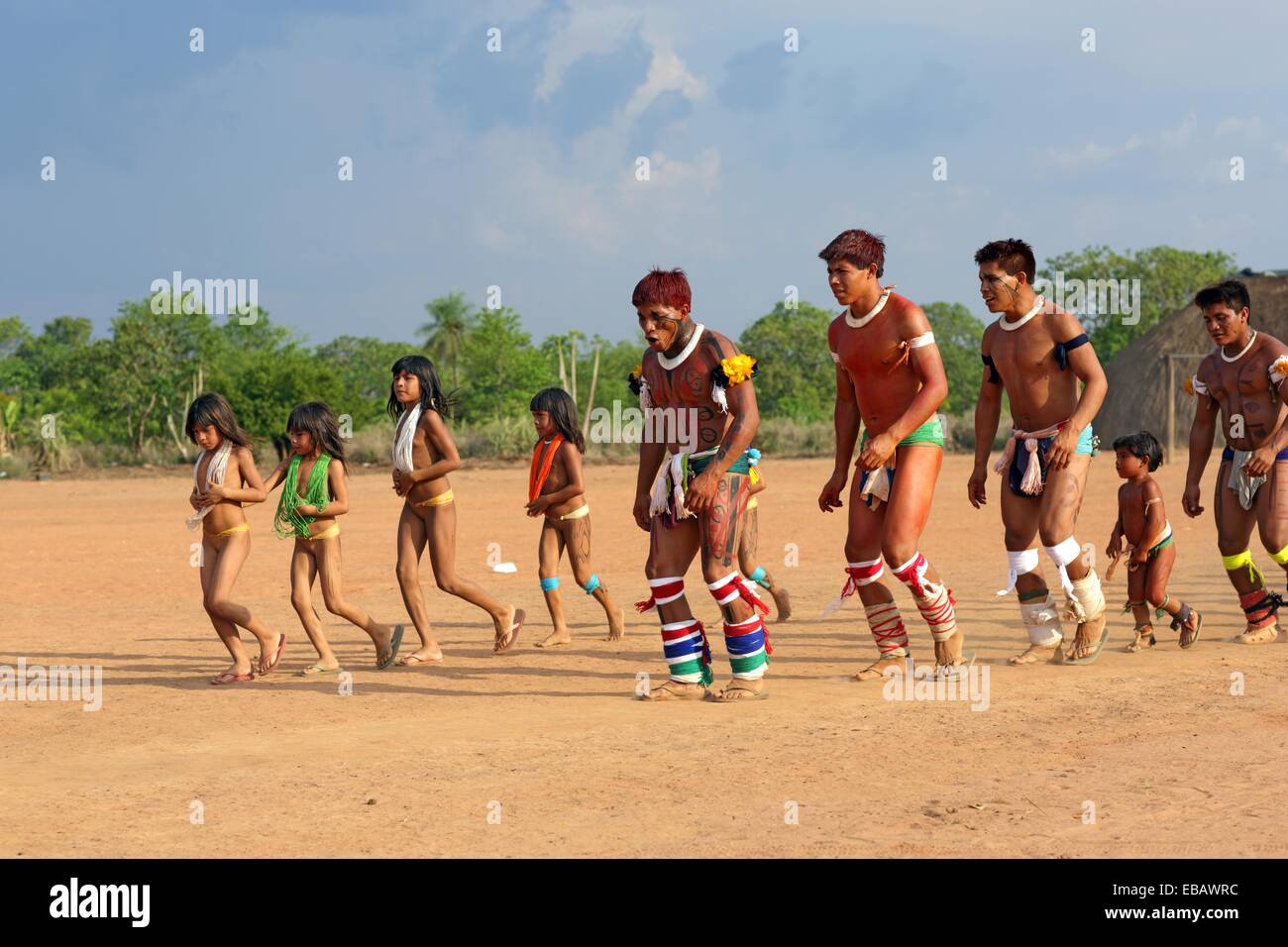 índios do mato grosso hi-res stock photography and images - Alamy
