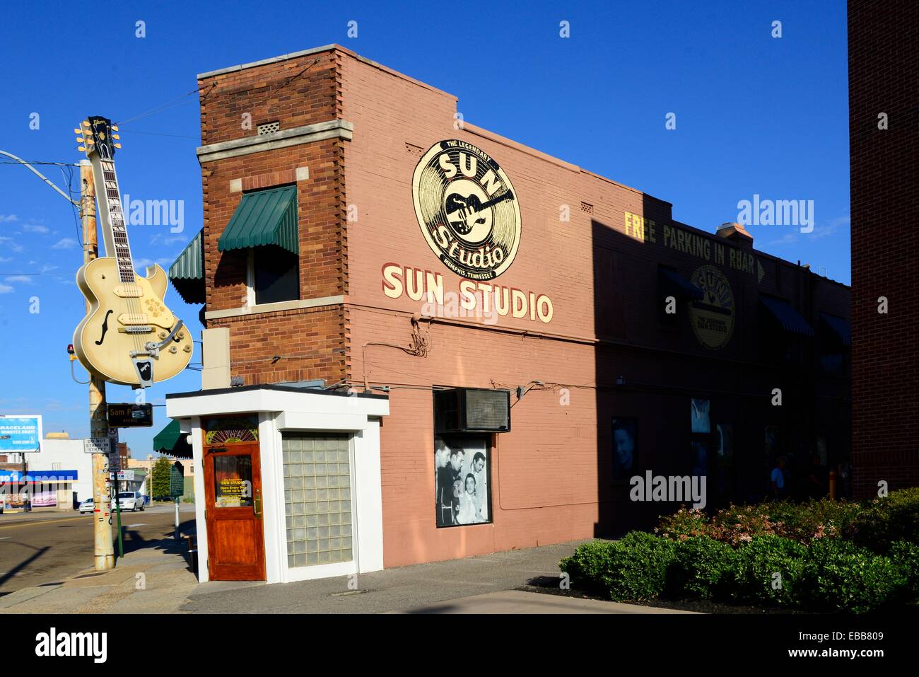 Interior retro bar area of the legendary Sun Records Studio reception space  barkeeps & memorabilia vintage photos, in Memphis TN Stock Photo - Alamy