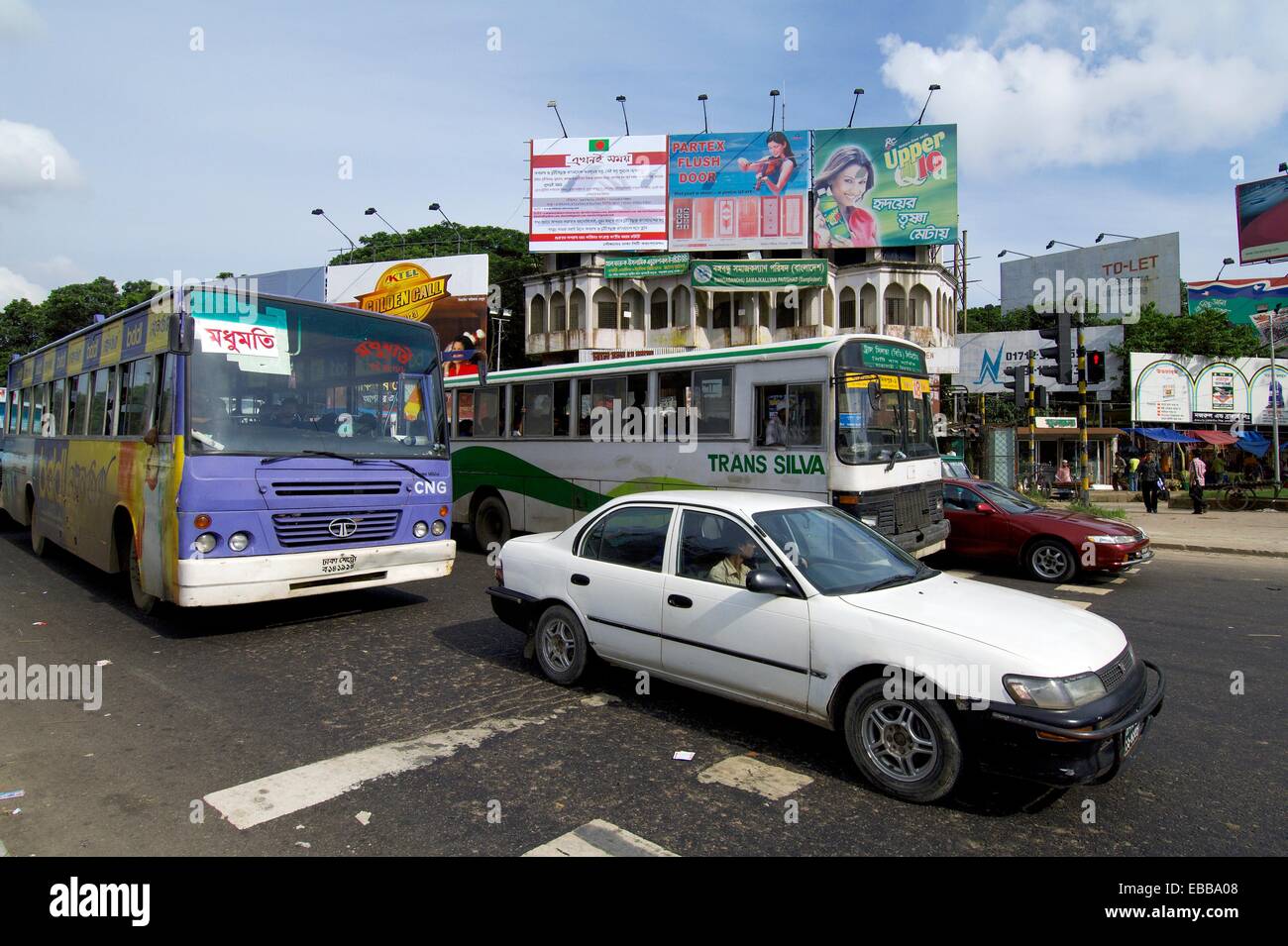cars and bus in downtown dhaka dhaka bangladesh Stock Photo Alamy