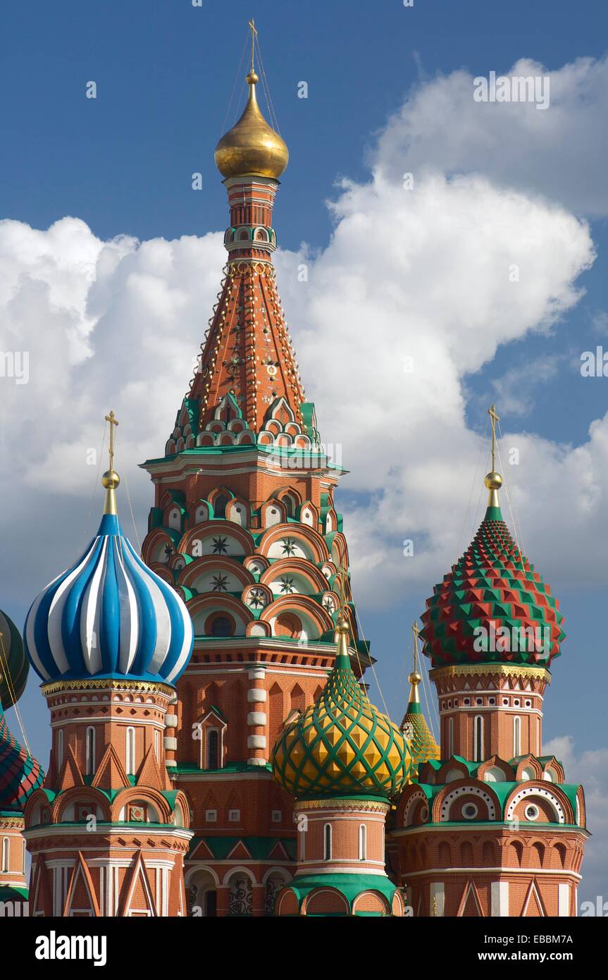 View of the Orthodox Cathedral of St Basil in Red Square in Moscow ...