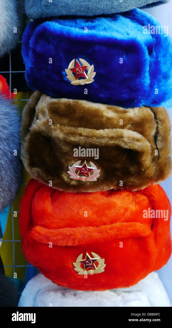 Souvenirs in Moscow streets, Russia Stock Photo - Alamy
