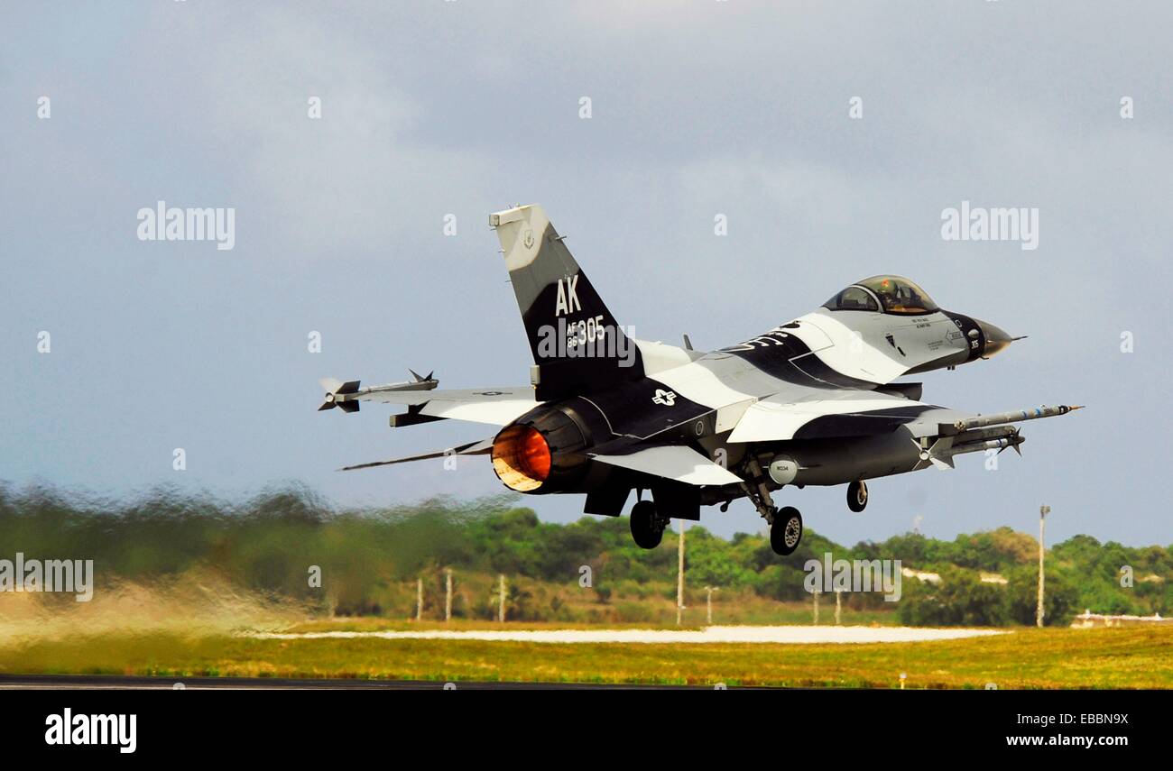 F 16 aggressor hi-res stock photography and images - Alamy