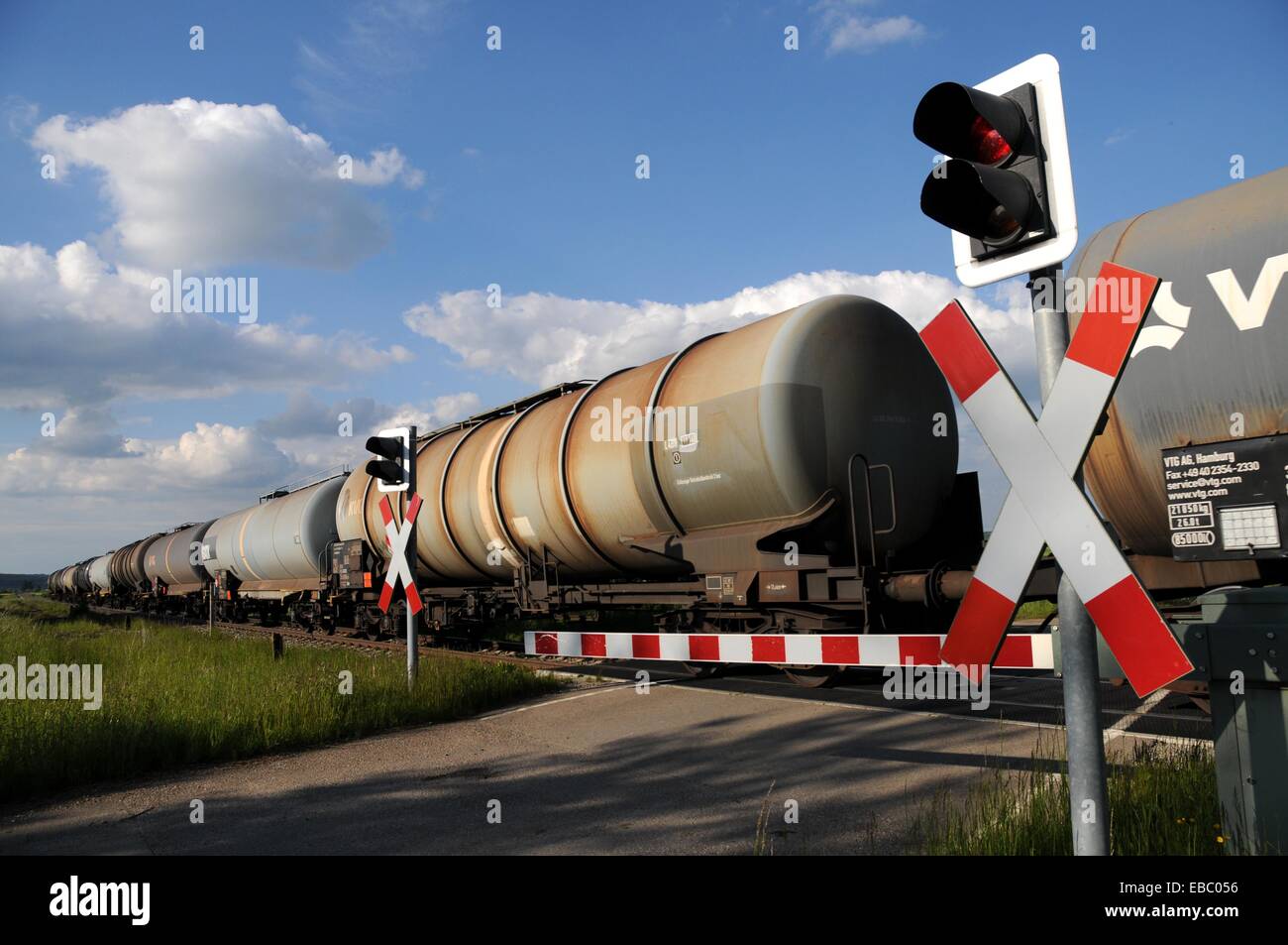 Railroad tank car explosion hires stock photography and images Alamy