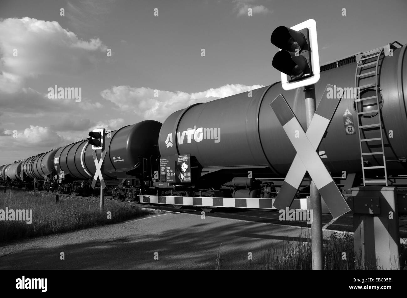 Railroad tank car explosion hires stock photography and images Alamy