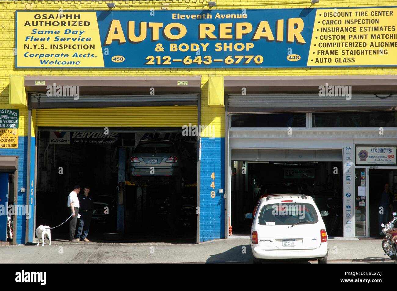 New York City, auto repair, Midtown Manhattan Stock Photo Alamy