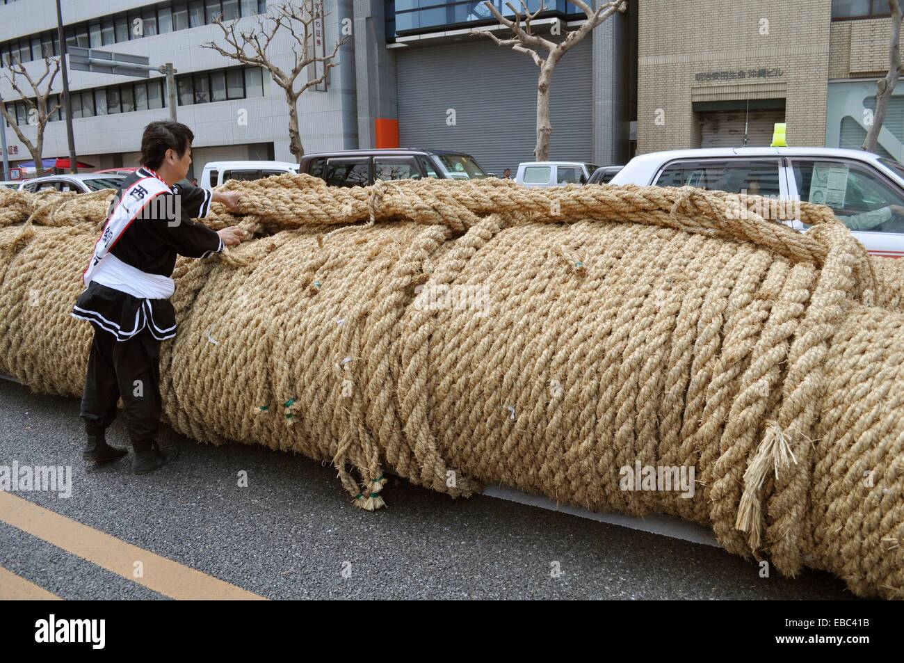 naha-okinawa-japan-the-big-rope-along-th