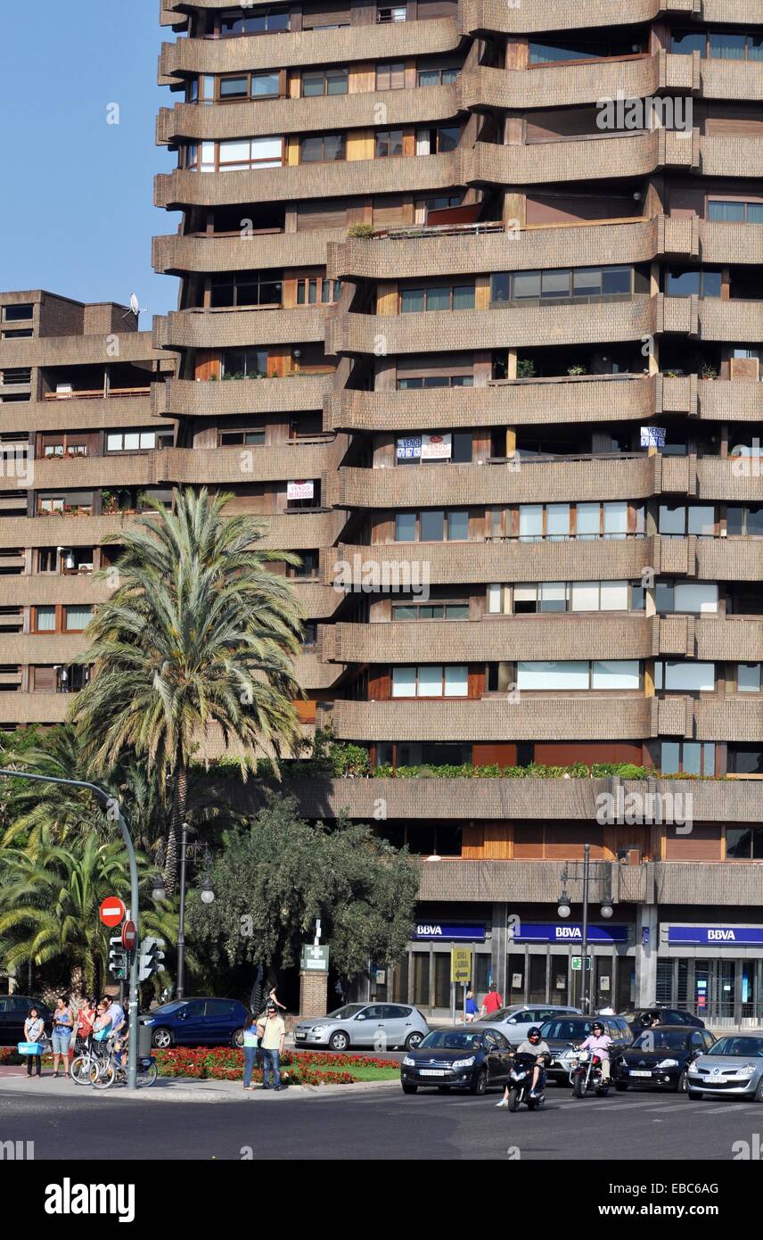 Valencia, Spain condos, streets crossing and palms by Llano del Real