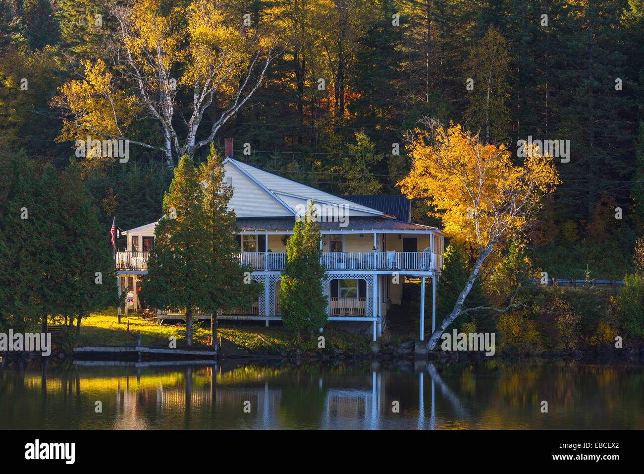 House on the shore of Joes Pond, Vermont, USA Stock Photo Alamy