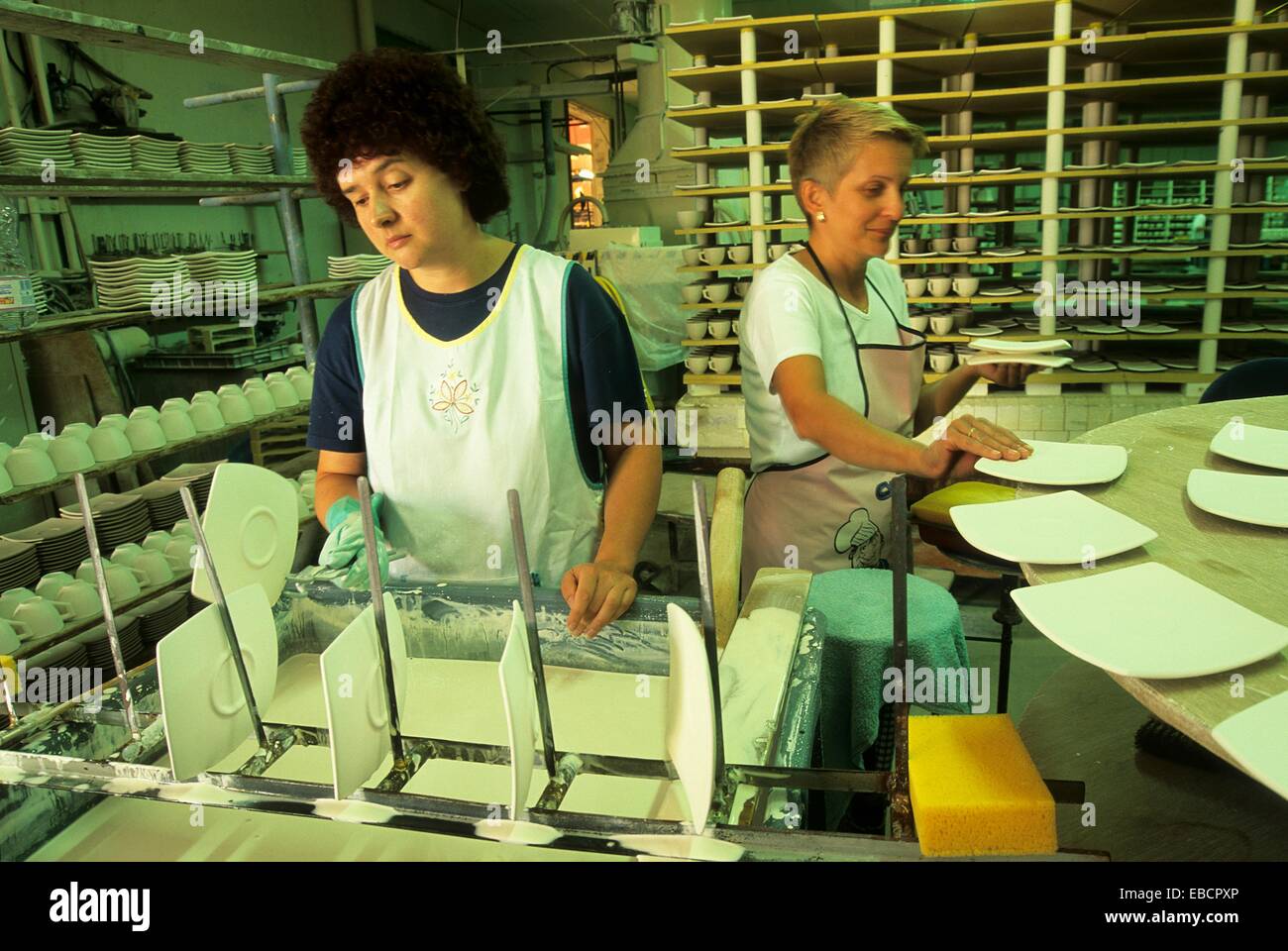 dip coating enamelling, earthenware factory of Niderviller, Moselle