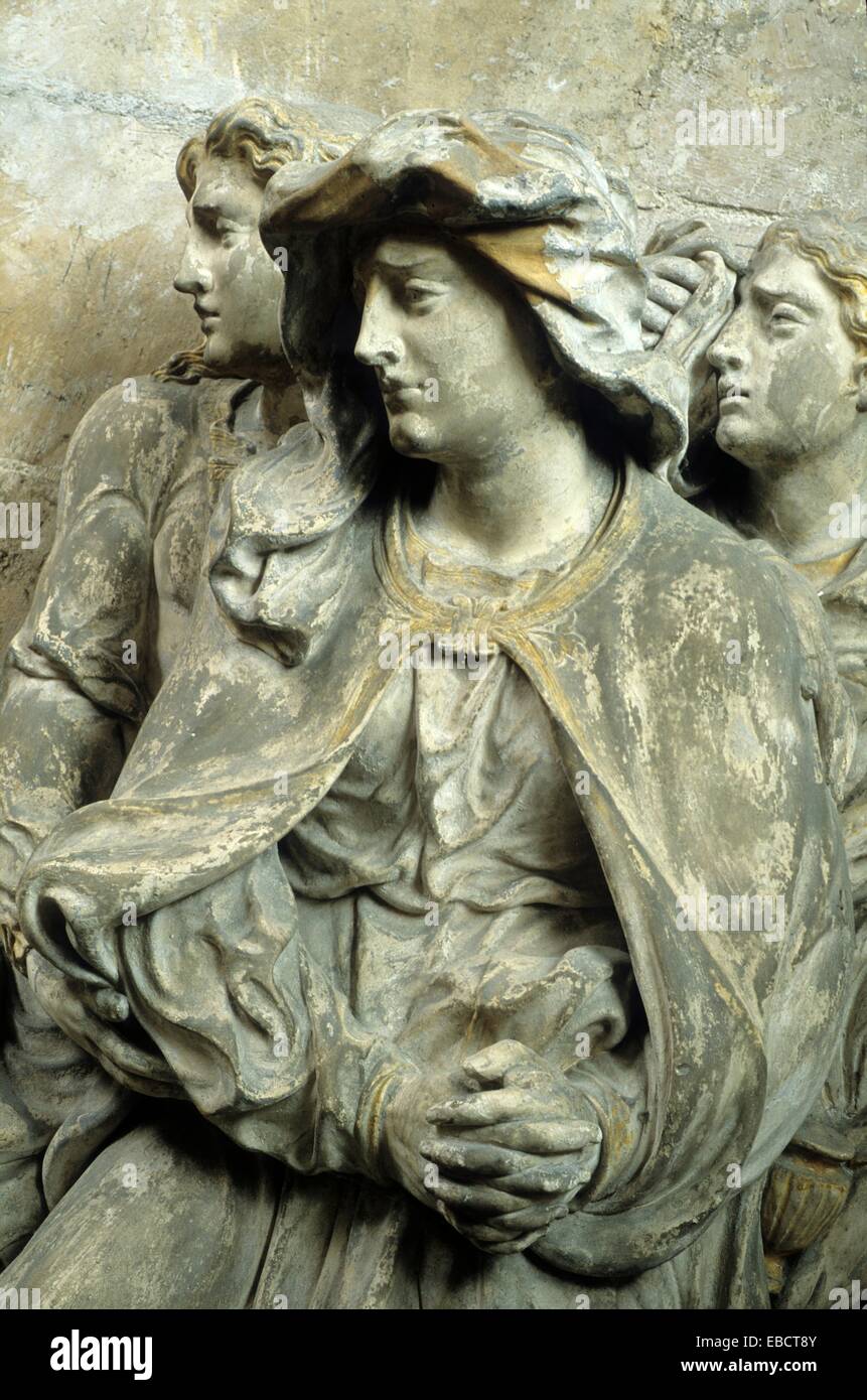 La vierge Marie, Saint Jean et Marie Madeleine, sculpture de l´ecole troyenne,eglise Saint-Pantaleon,Troyes,Aube,region Stock Photo