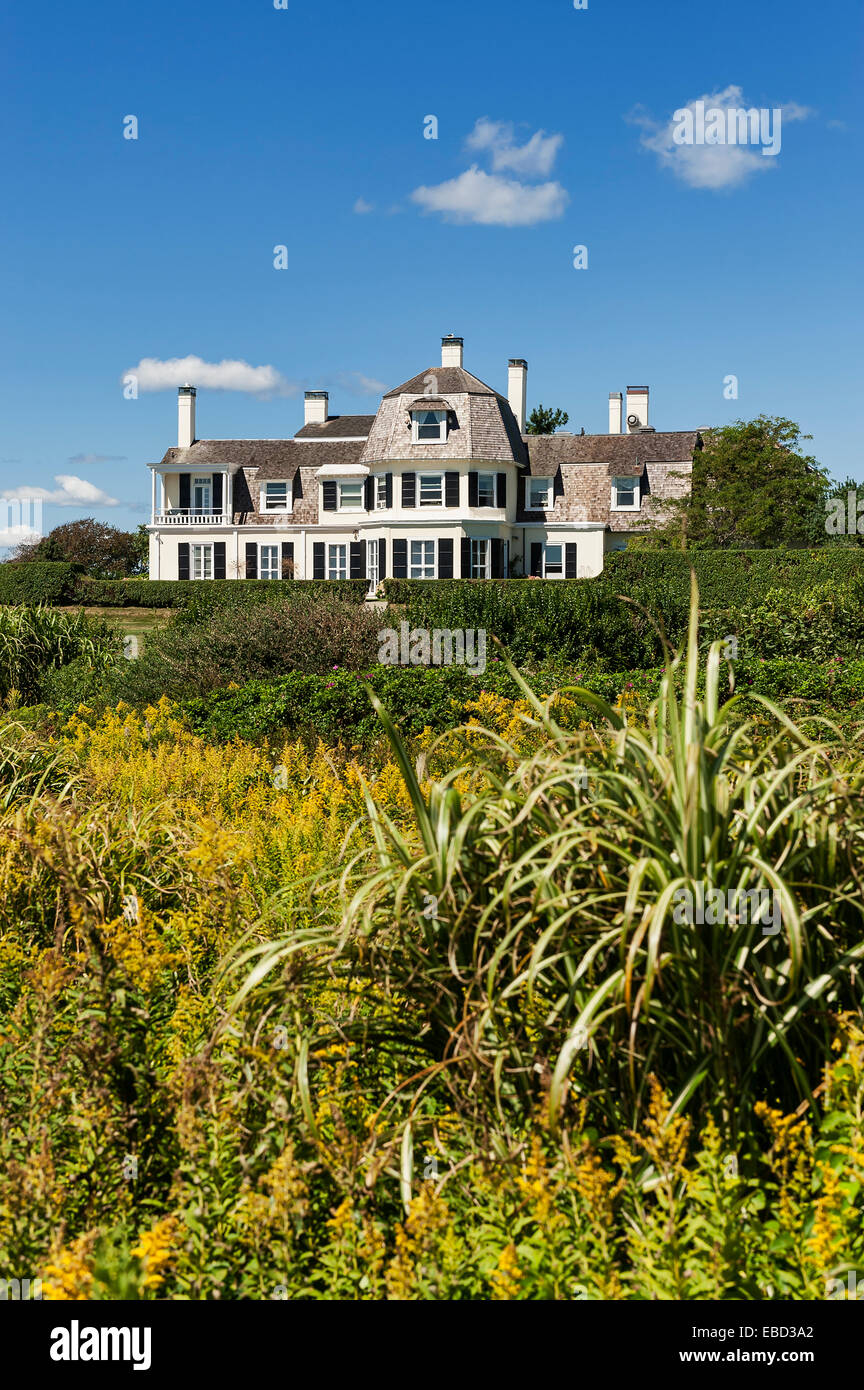 Cliff Walk mansion, Newport, RI, Rhode Island, USA Stock Photo Alamy