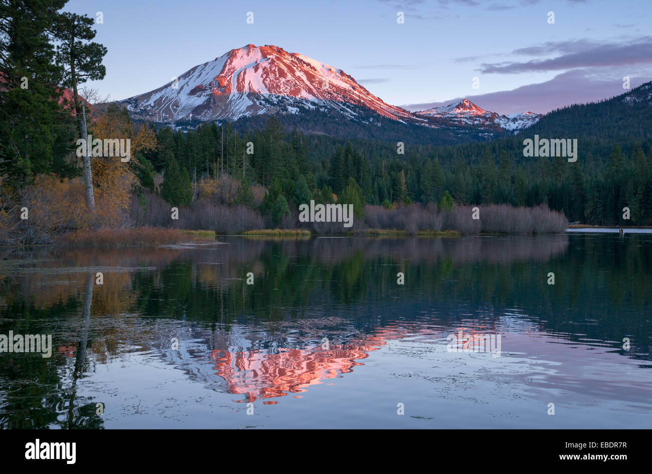 Lassen Peak reflects the Suns color at sunset Stock Photo - Alamy