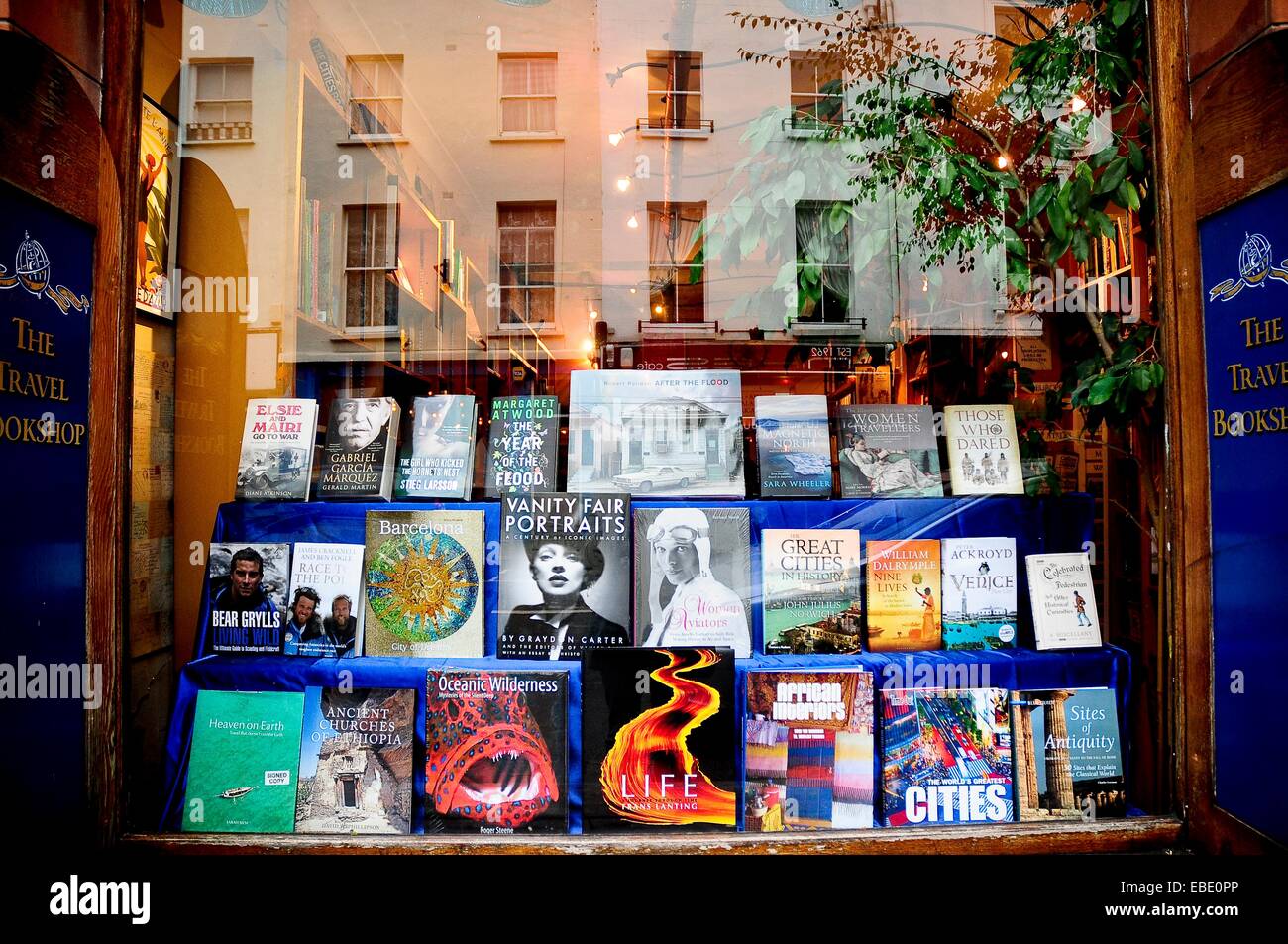 https://c8.alamy.com/comp/EBE0PP/the-travel-bookshop-portobello-notting-hill-london-england-uk-europe-EBE0PP.jpg