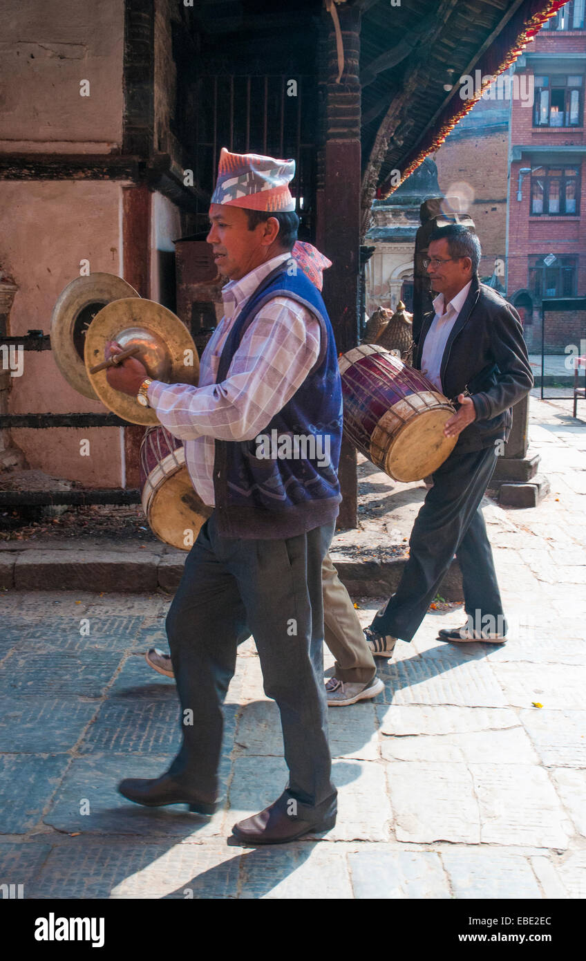 Two drummers at a temple in Kirtipur, Kathmandu Valley, Nepal Stock Photo
