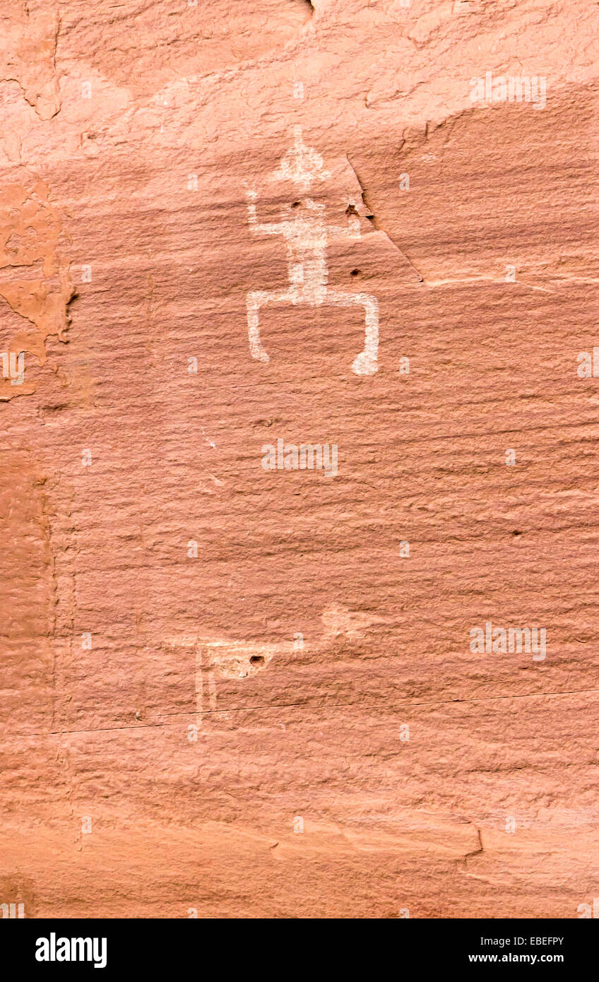 Petroglyphs on wall in Canyon de Chelly National Monument, Arizona