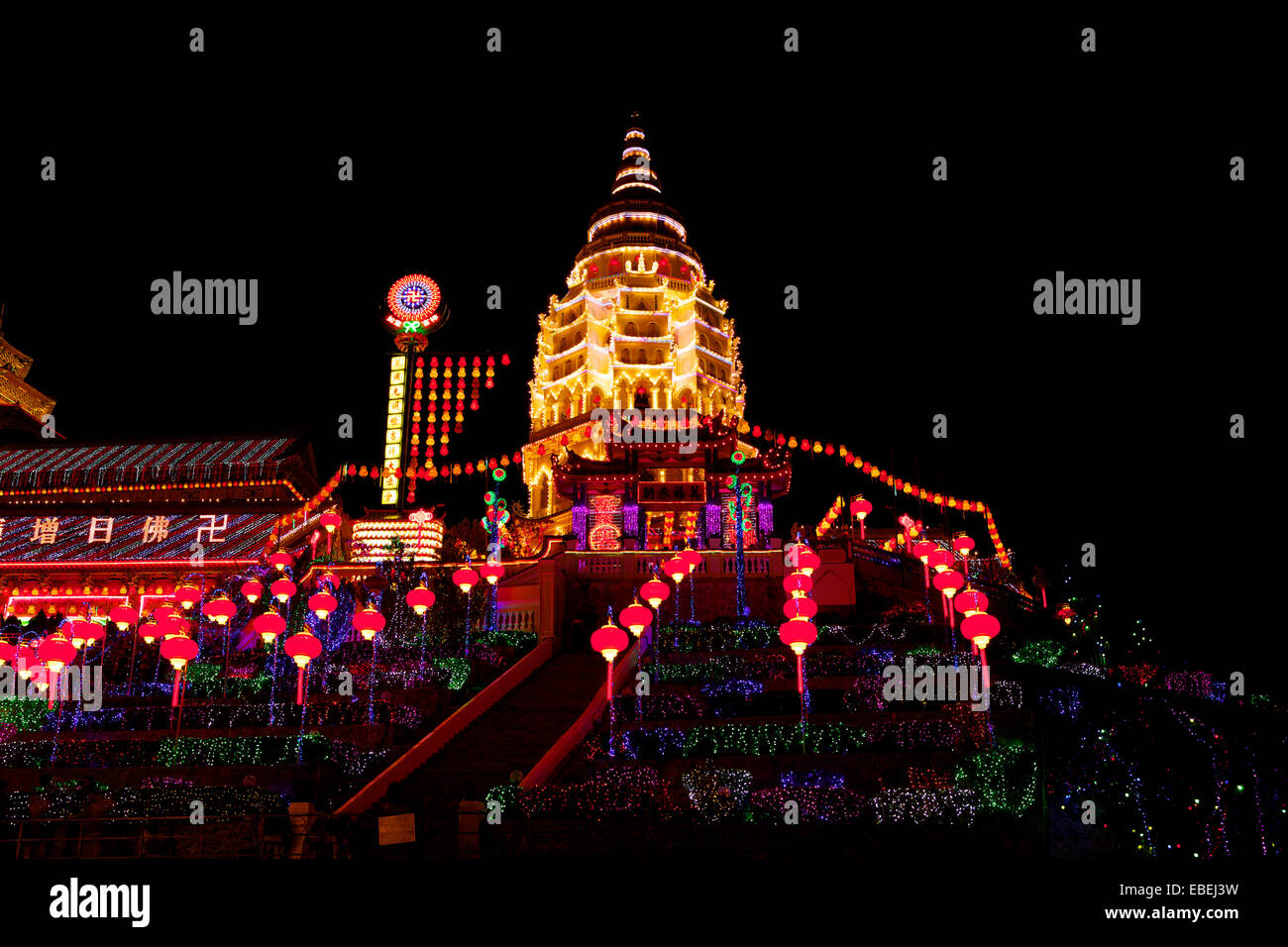 Kek Lok Si Air Itam In Penang Night Shot Of A Buddhist Temple Stock Photo Alamy