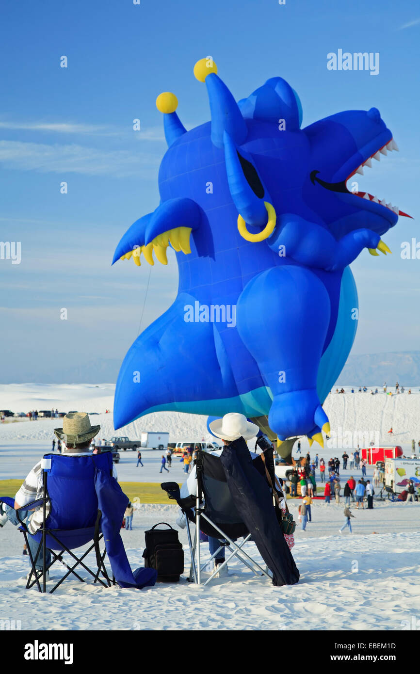 Spectators and dragon hot air balloon, White Sands Balloon Festival