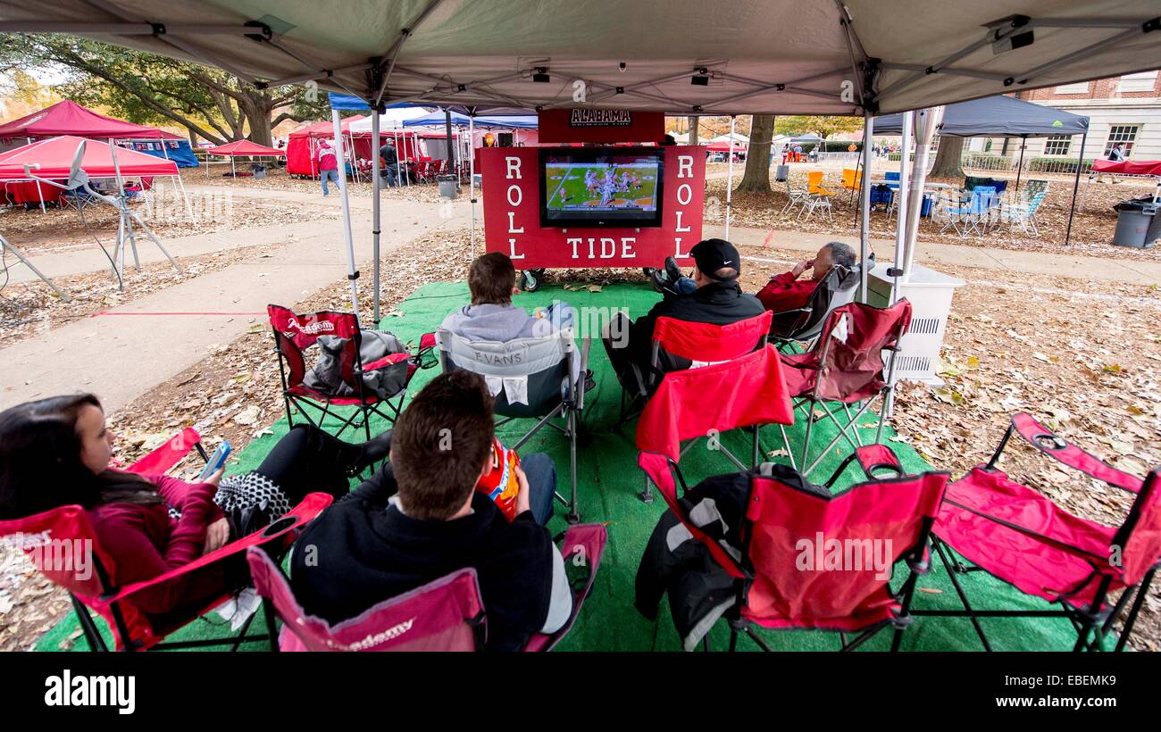 Tuscaloosa, Alabama, USA. 29th Nov, 2014. Tailgating on The Quad on the