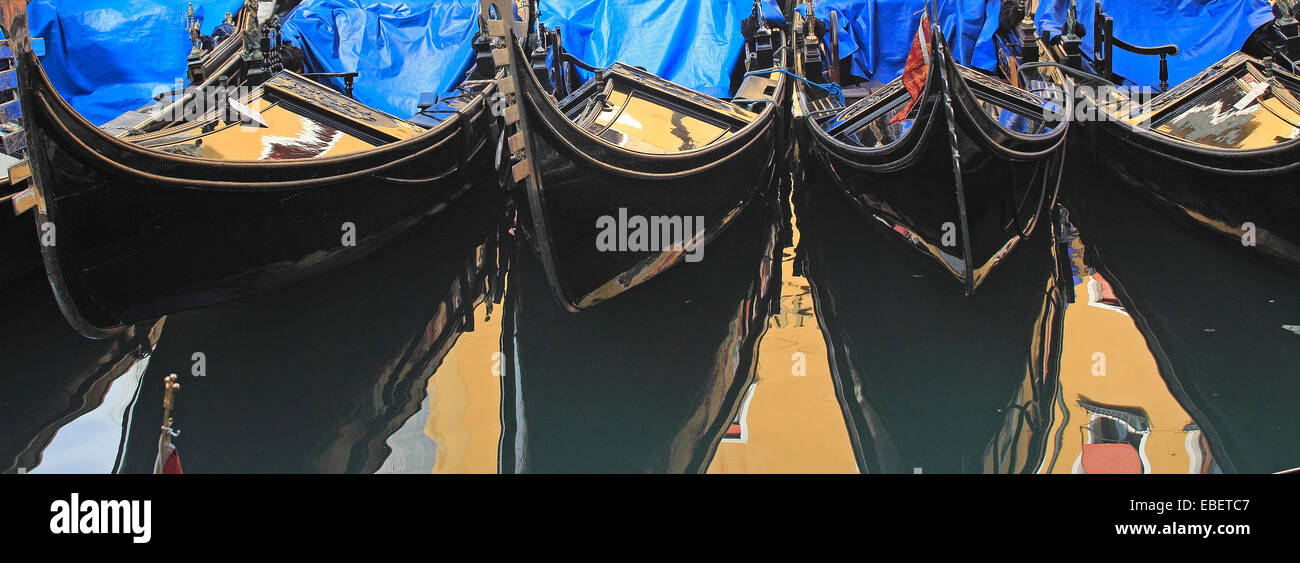 Gondolas reflections venice hi-res stock photography and images - Alamy