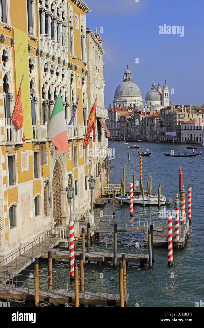 Venice italy boats hi-res stock photography and images - Alamy
