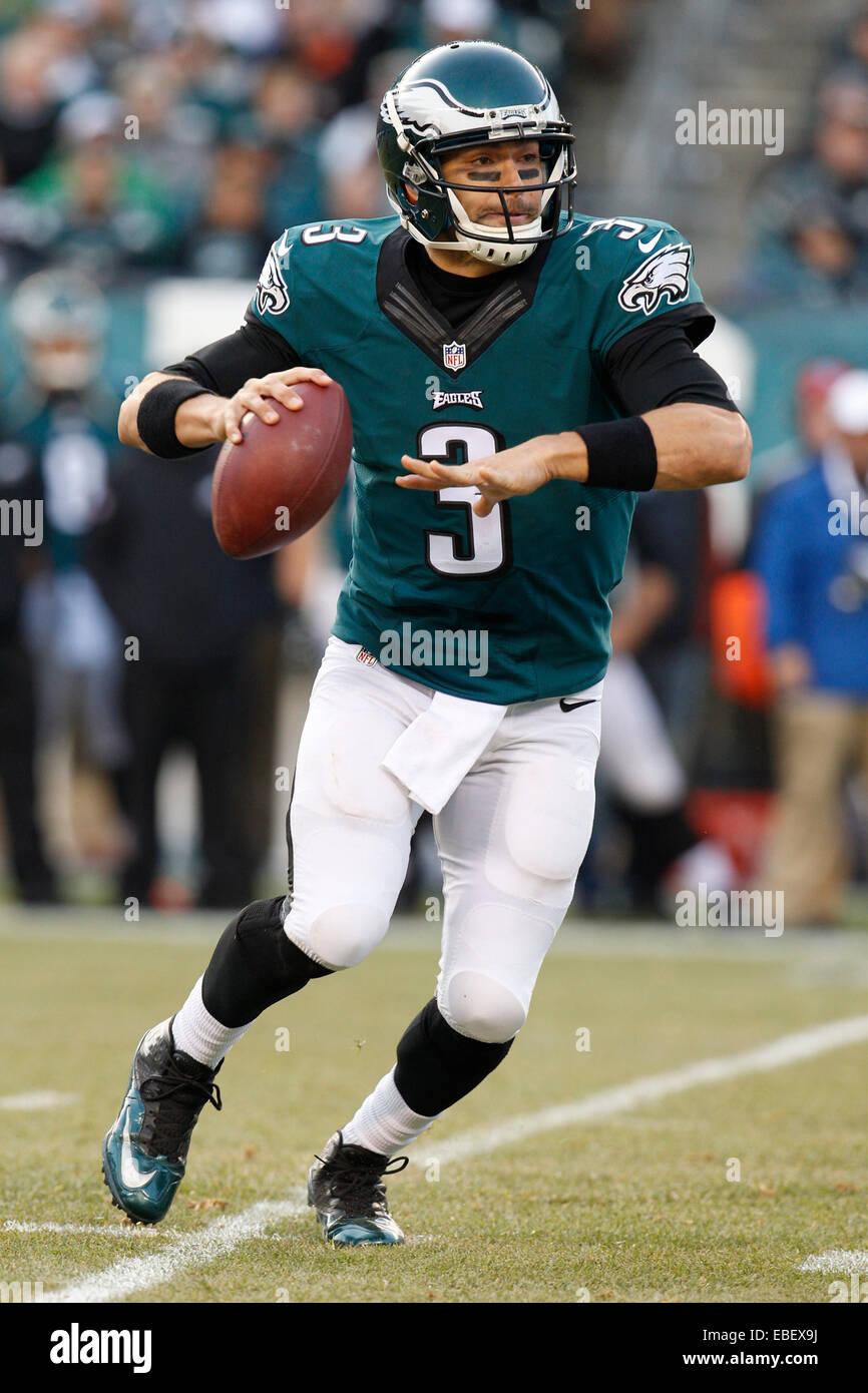 November 23, 2014: Philadelphia Eagles tight end Brent Celek (87) in action  during the NFL game between the Tennessee Titans and the Philadelphia Eagles  at Lincoln Financial Field in Philadelphia, Pennsylvania. The