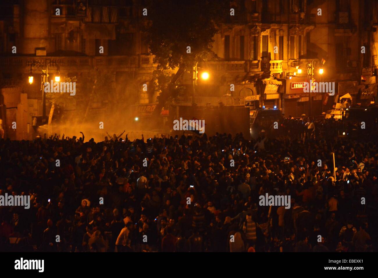 Cairo, Egypt. 29th Nov, 2014. Protesters gather at central Cairo to denounce that a court dismissed charges of former Egypt's president Hosni Mubarak on killing protesters in January 2011, Egypt, on Nov. 29, 2014. © STR/Xinhua/Alamy Live News Stock Photo