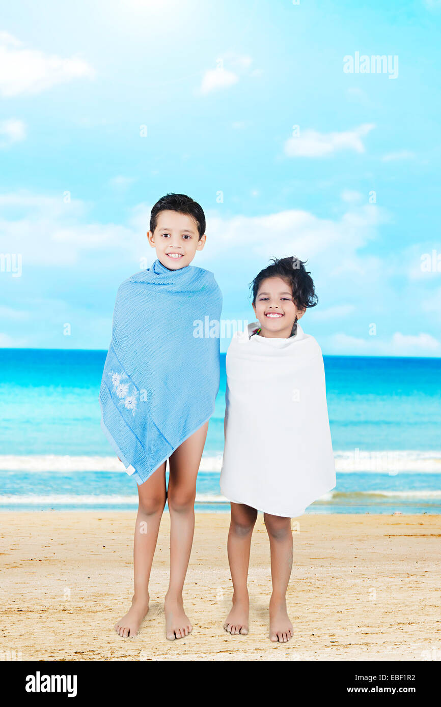 indian Children goa beach Bathing Stock Photo - Alamy