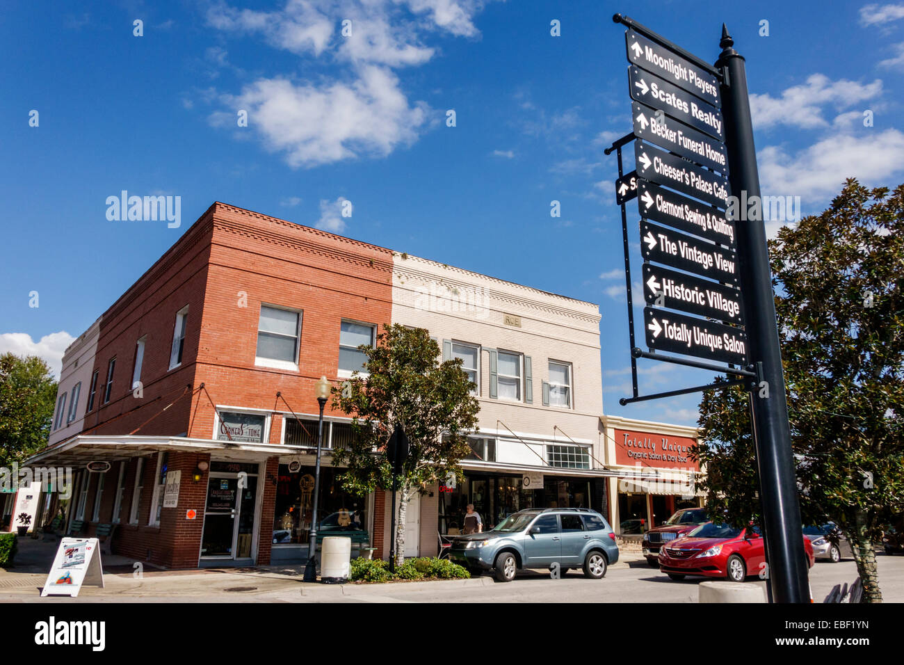 Clermont Florida,Montrose Street,historic  downtown,buildings,businesses,district,sign,logo,directions,street,visitors  travel traveling tour tourist to Stock Photo - Alamy, image size:1300x956