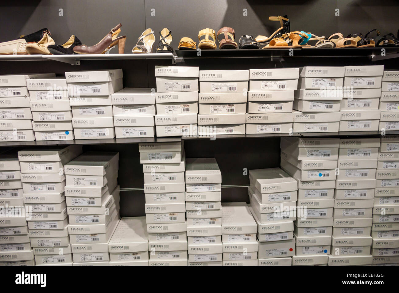 Geox 34th street hot sale