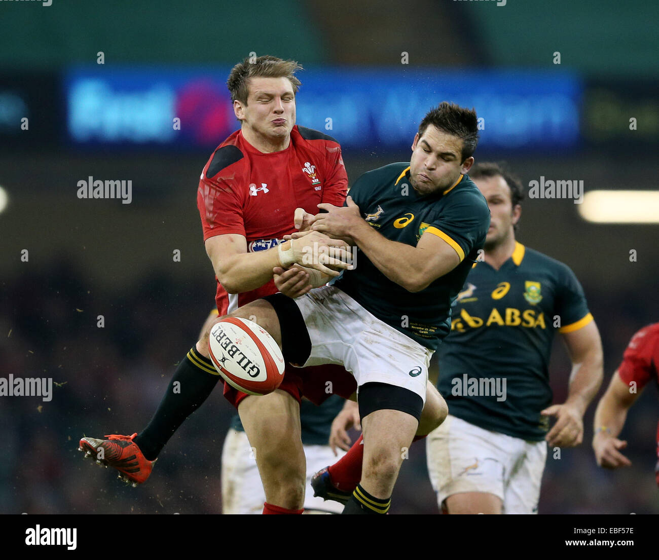Cardiff, UK. 29th Nov, 2014. Dan Biggar of Wales goes to to toe with Cobus Reinach of South Africa for a high ball - Autumn Internationals - Wales vs South Africa - Millennium Stadium - Cardiff - Wales - 29th November 2014 - Picture Simon Bellis/Sportimage. Credit:  csm/Alamy Live News Stock Photo