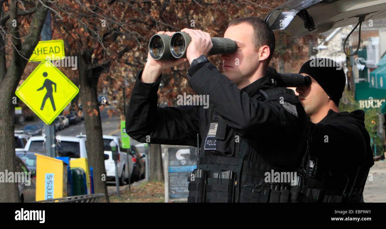 Secret service agents hi-res stock photography and images - Alamy