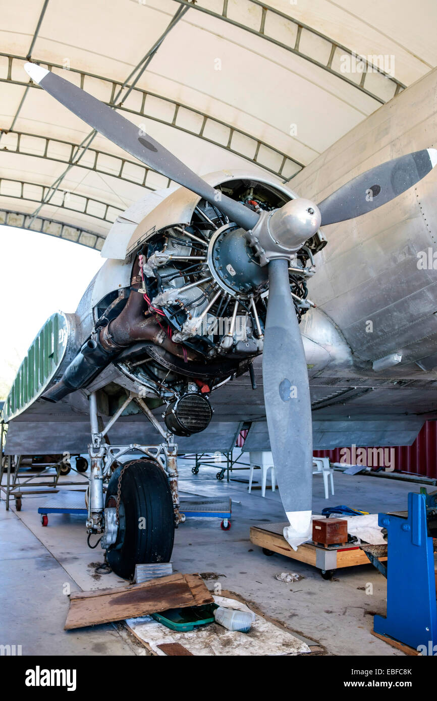 Pratt & Whitney R-1830 Twin Wasp engine being worked on in a restoration project hangar in Florida Stock Photo