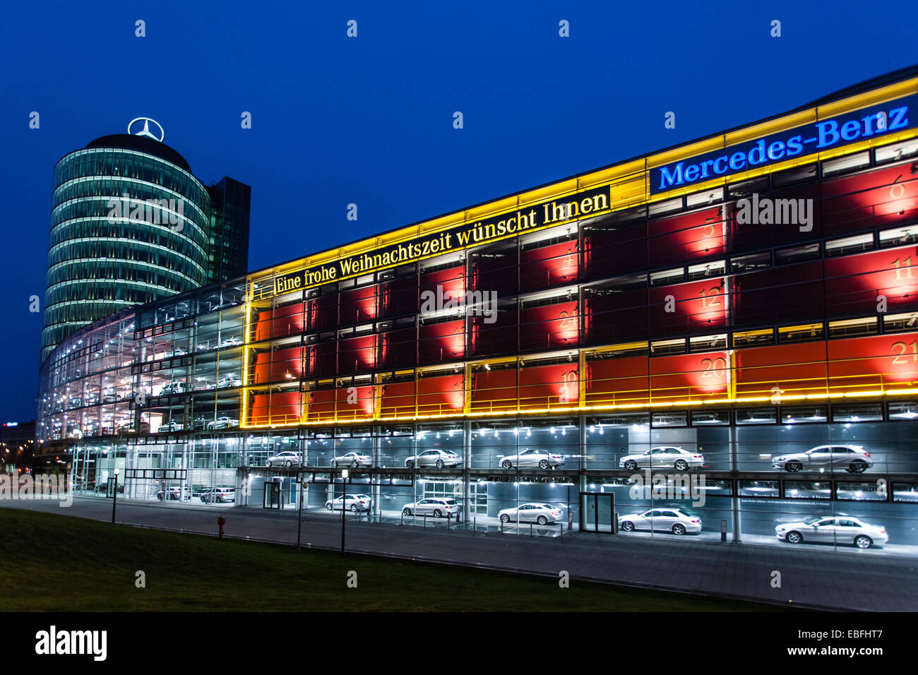 Dachfenster Lächeln verrückt geworden mercedes benz münchen  donnersbergerbrücke amazon Gleichberechtigung Grundschule Verschlingen