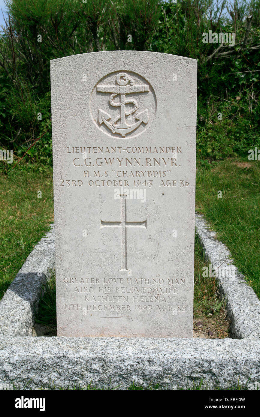 Naval war grave  Lt. Cdr Gwynn  St. Enodoc church Trebetherick Cornwall England UK Stock Photo