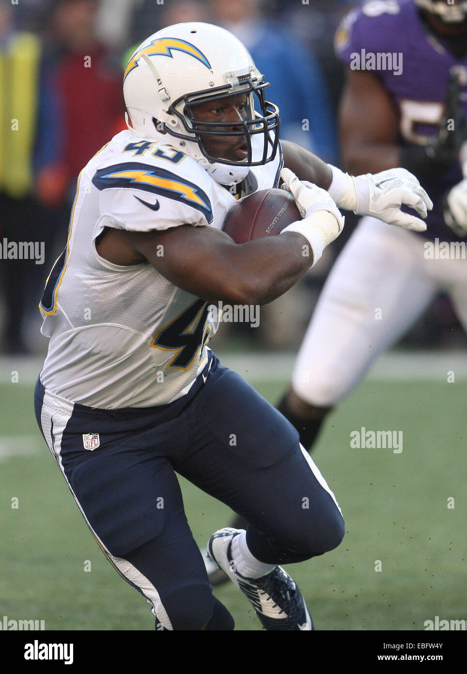 Baltimore, Maryland, USA. 30th November, 2014. San Diego Chargers RB Branden Oliver (43) runs the football. San Diego Chargers defeat the Baltimore Ravens 34-33 at M&T Bank Stadium in Baltimore, MD on November 30, 2014. Photo: Mike Buscher/Cal Sport Media/Alamy Live News Stock Photo