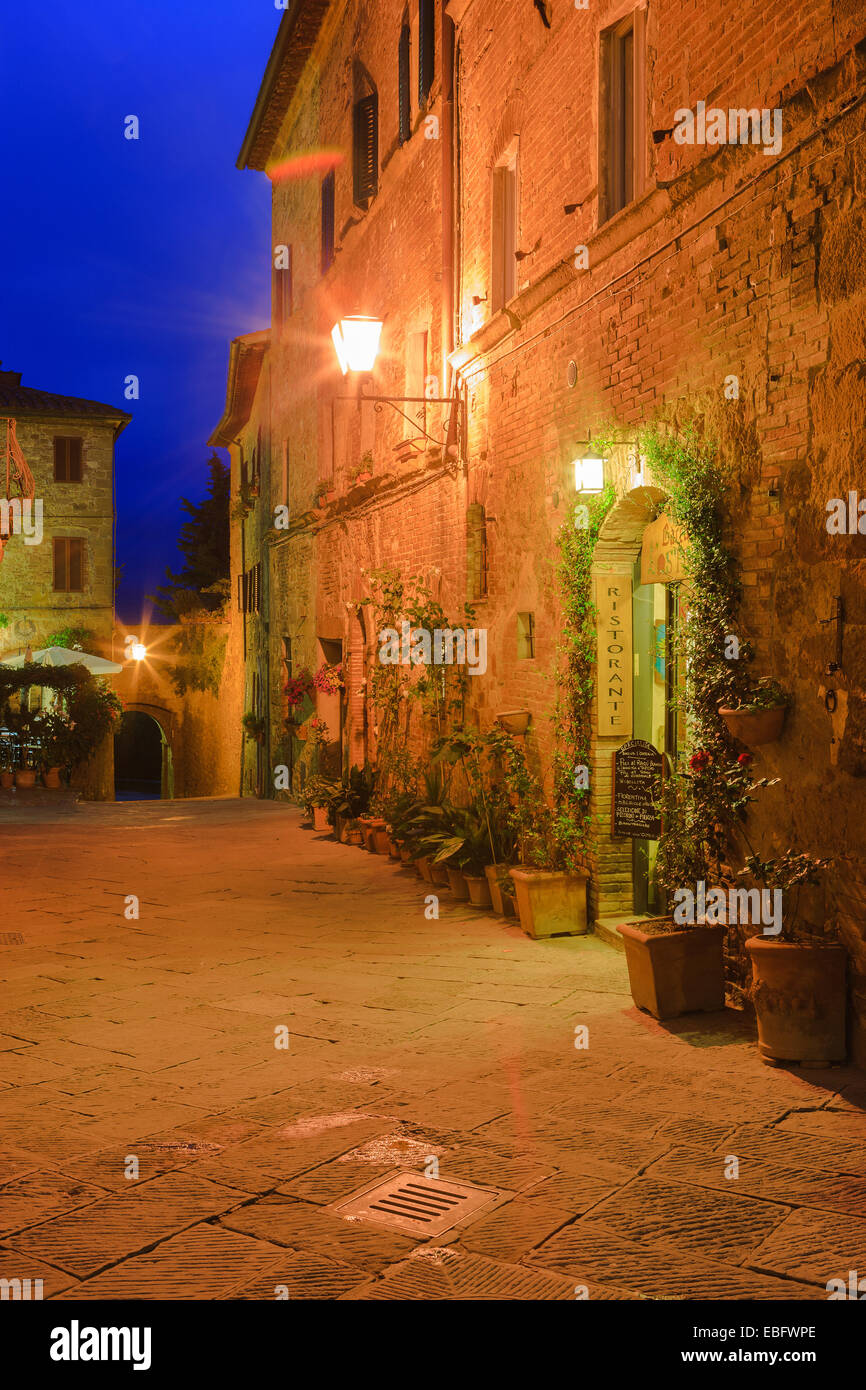 The streets of Pienza, Tuscany, Italy Stock Photo 75952198 Alamy