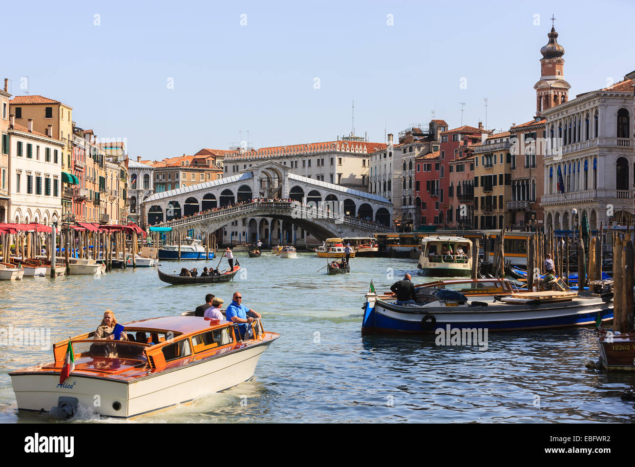 The view on the Grand Canal in Venice towards the Rialto Bridge Stock ...
