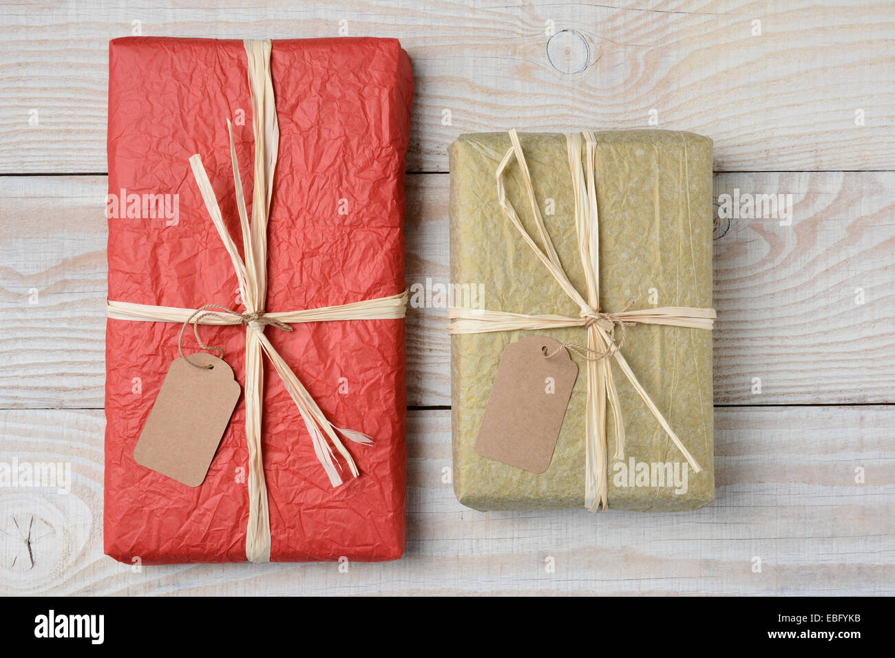 Tissue paper gift bag hi-res stock photography and images - Alamy