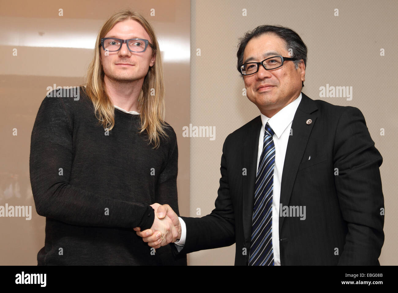 Kraken, a San Francisco-based bitcoin exchange, CEO Jesse Powel attends a  press conference of agreement of helping MTGOX in Tokyo on 25 Nov 2014. ©  Motoo Naka/AFLO/Alamy Live News Stock Photo -