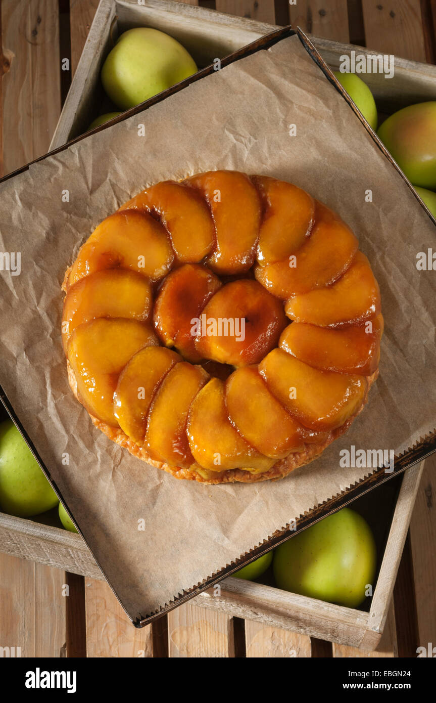 Tarte tatin hi-res stock photography and images - Alamy